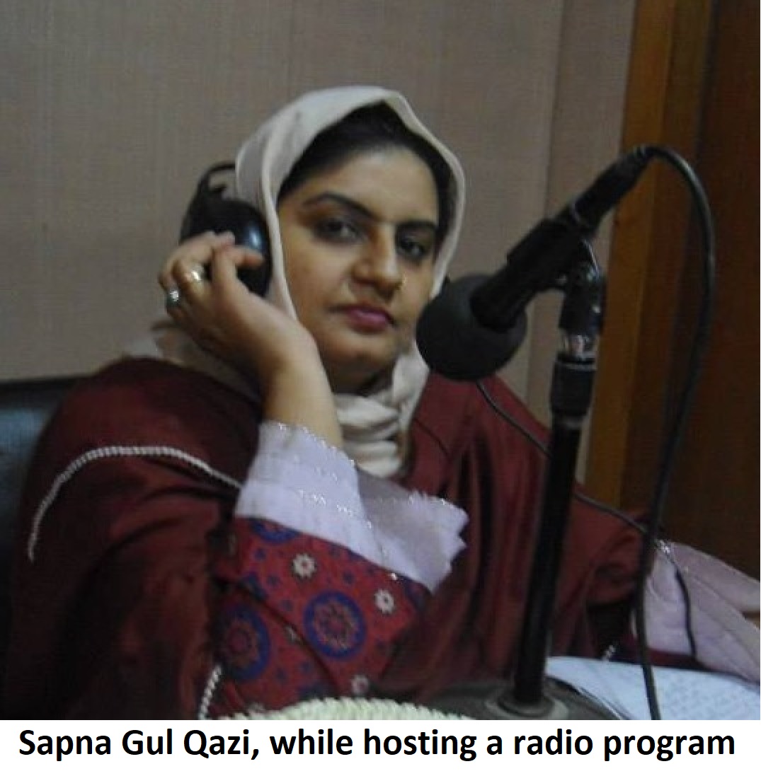 Naila Gul Sapna Qazi, while hosting a radio program