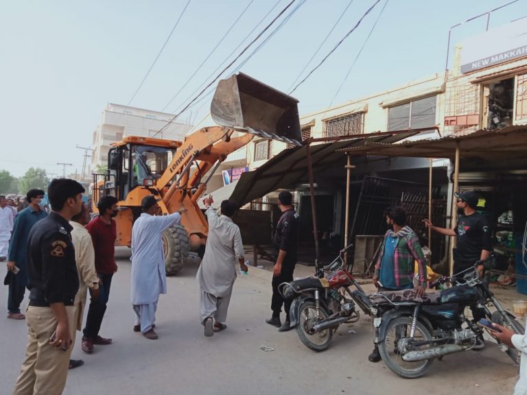 Anti-encroachment drive continues in Hyderabad- Sindh Courier-1