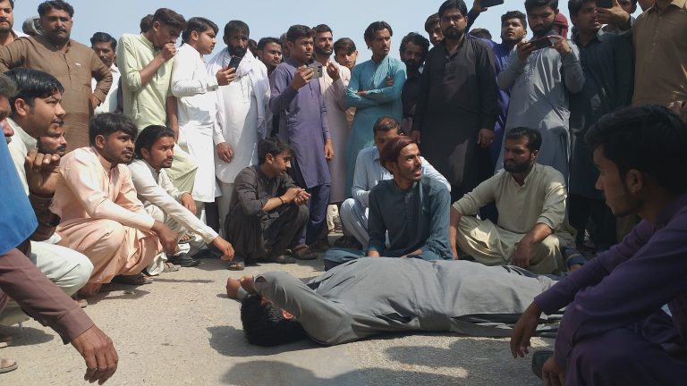 Ubauro Blast - Citizens block highway as an injured boy dies- Sindh Courier-1