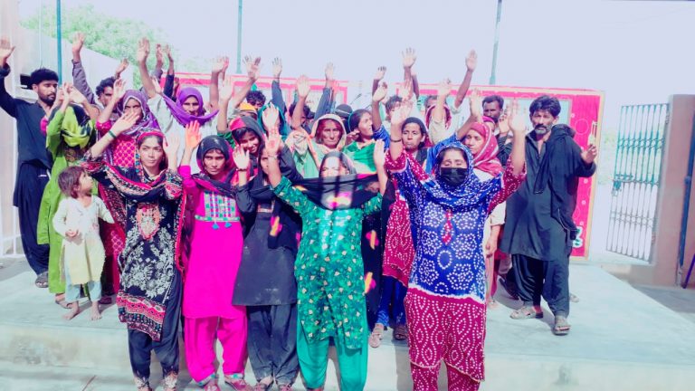 Kolhi community stage protest demo against forced eviction- Sindh Courier-1