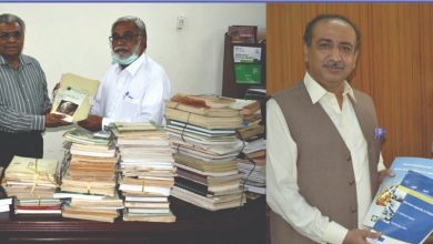 Photo of An ex-student donates 500 books and journals to SAU