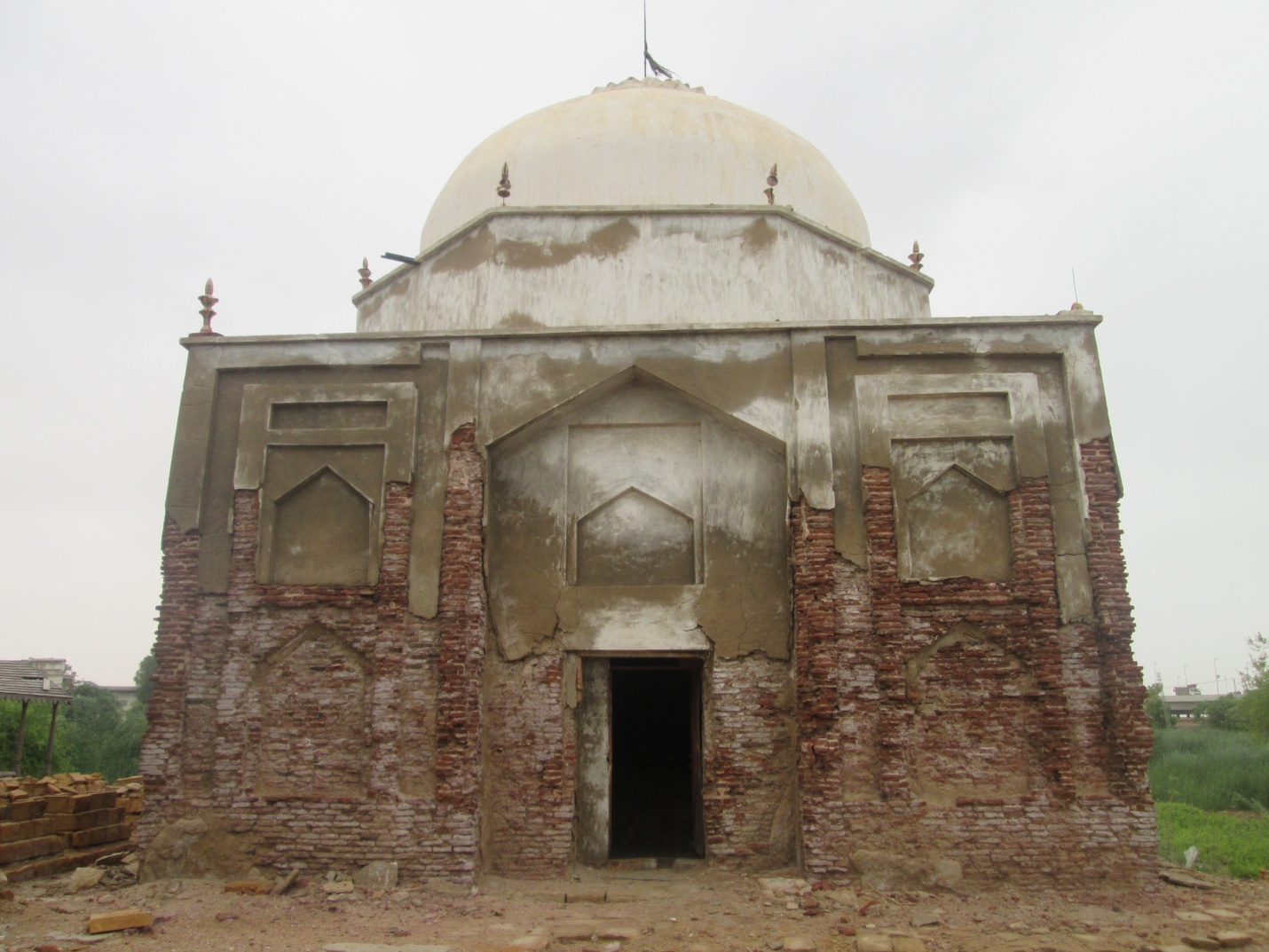 Burfat-Tombs-Mai-Chagli