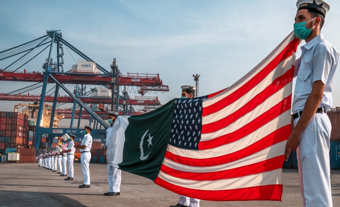 American-Navy-Ship-Karachi-Sindh-Courier-1