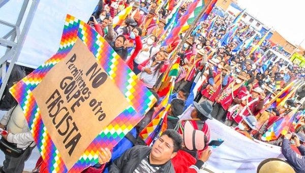 Bolivian Workers March in Defense of Democracy