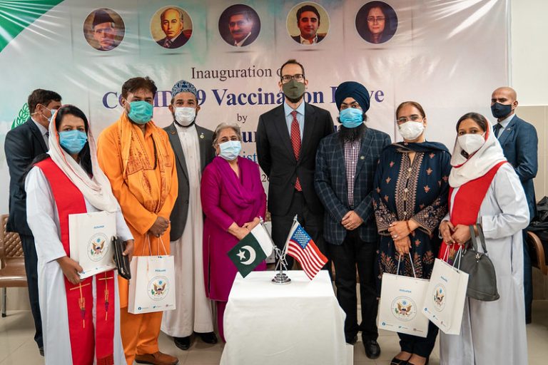 U.S. Envoy, religious leaders join Covid-19 vaccination campaign