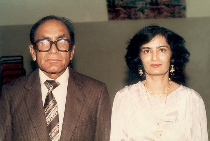 MH Panhwar and Farzana Pabhwar- Sindh-Courier