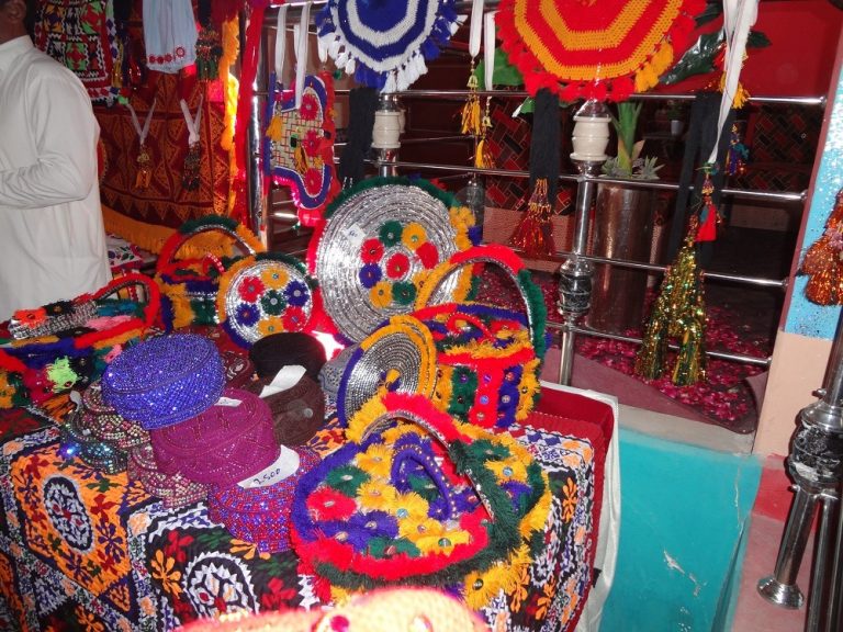 Sindhi-Women-Handmade-Crafts-Sindh-Courier