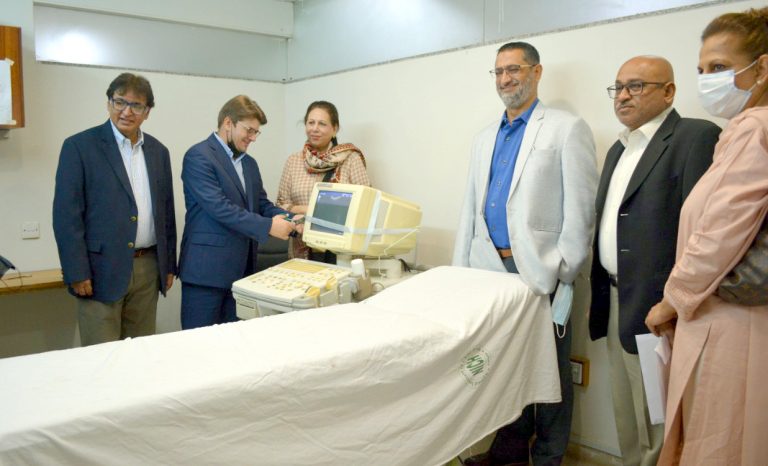 Italian envoy arranges Sonography Machine for NICH Karachi