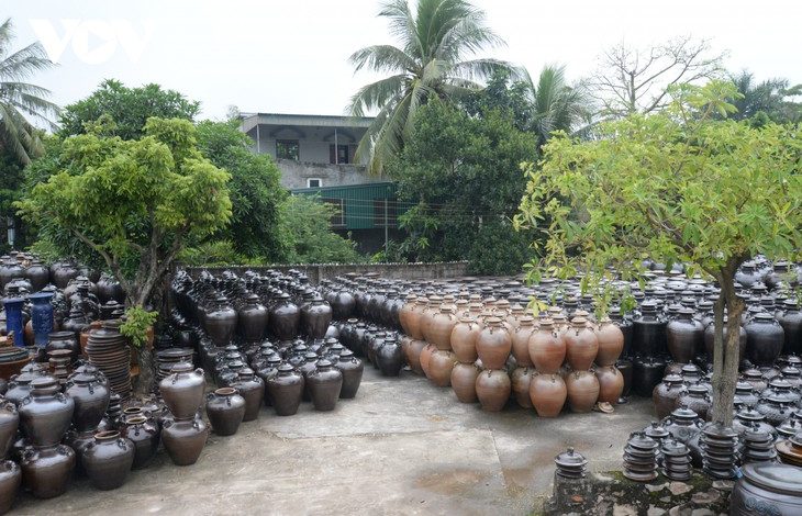 Photo of Vietnam’s 200-year-old pottery village survives in modern life