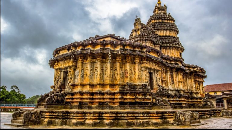 01-Karnataka-Hindu-Temple