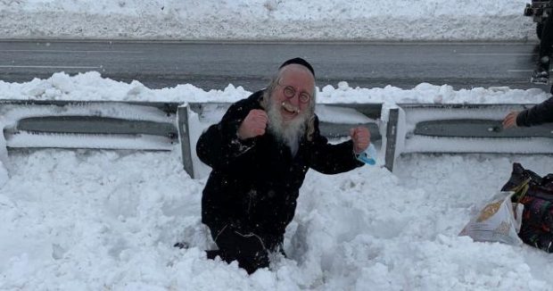 Photo of Tolerance: Israeli Rabbi takes shelter in Istanbul mosque