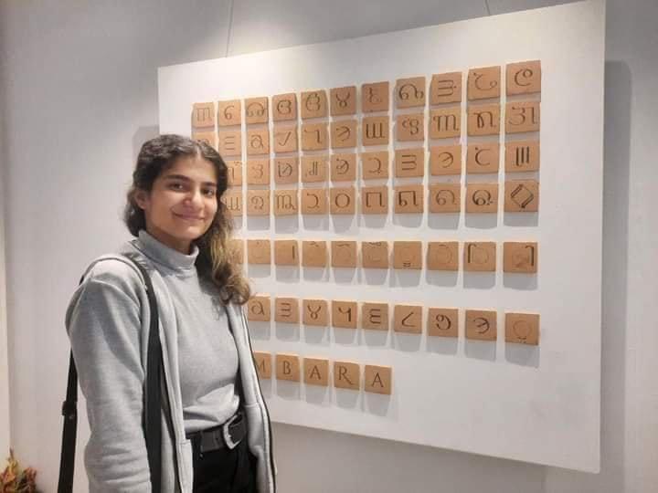 Maliha Memon at NCA Lahore with display of Khudawadi Script