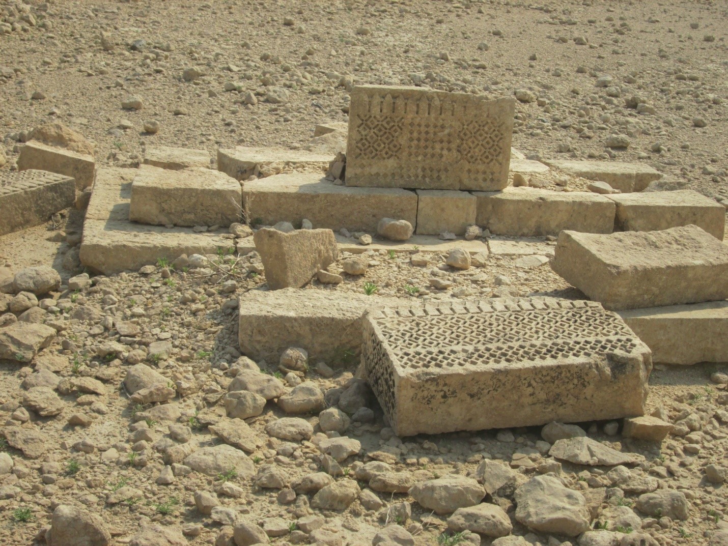 06 carved slab of Grave with square motifs - Sindh Courier