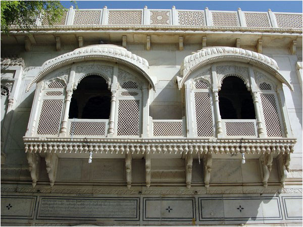 Sadh- Belo - Facade of Baba Bankhandi Darbar