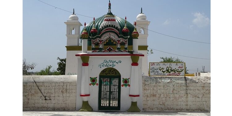 Shrine-of-Mai-Nawab-Sahib-at-Pir-Garata-750x375