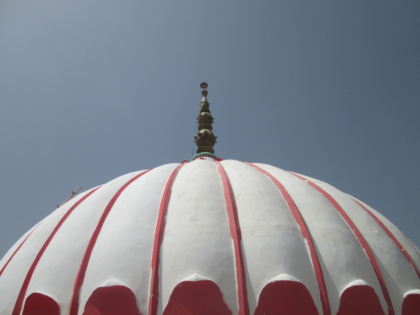 Dome of Darbar with Finial - Sindh Courier