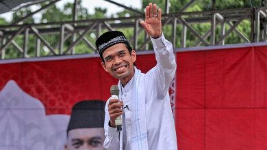 Photo of Singapore denies entry to ‘extremist’ Indonesian preacher