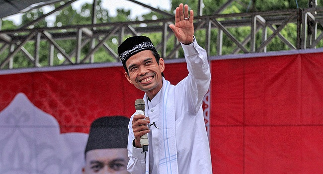 Photo of Singapore denies entry to ‘extremist’ Indonesian preacher