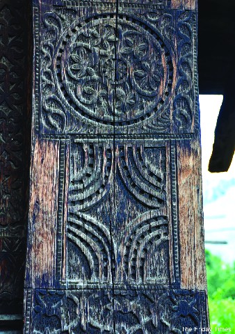 Decorative corner pillar of Birkot mosque