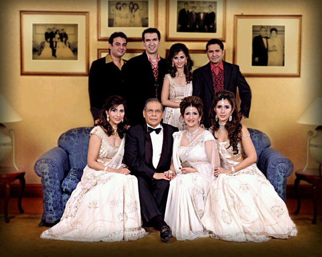 Dhamoo Punjabi - Family