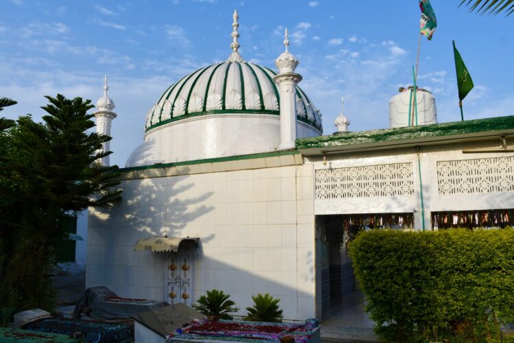 Shrine of Hafiz Hayat Bakhsh in Kirpa