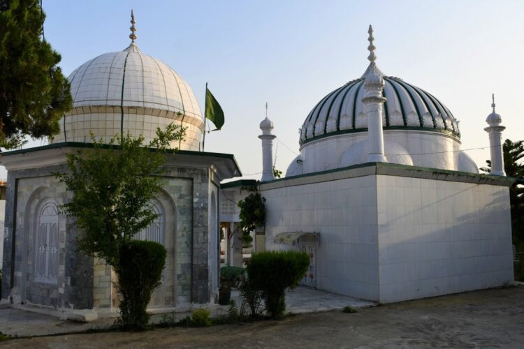 Tombs of Syed Noor (on the left) and Hafiz Hayat Bakhsh (on the right) in Kirpa