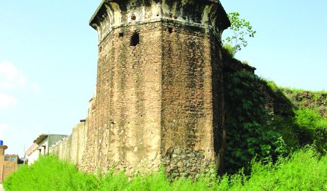 A view of the bastion of Serai Kharbuza