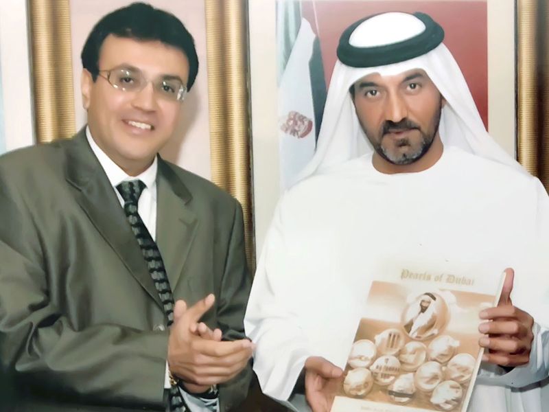 Deepak Bhatia with Sheikh Ahmed bin Saeed Al Maktoum at the release of the book Pearls of Dubai in 2009.