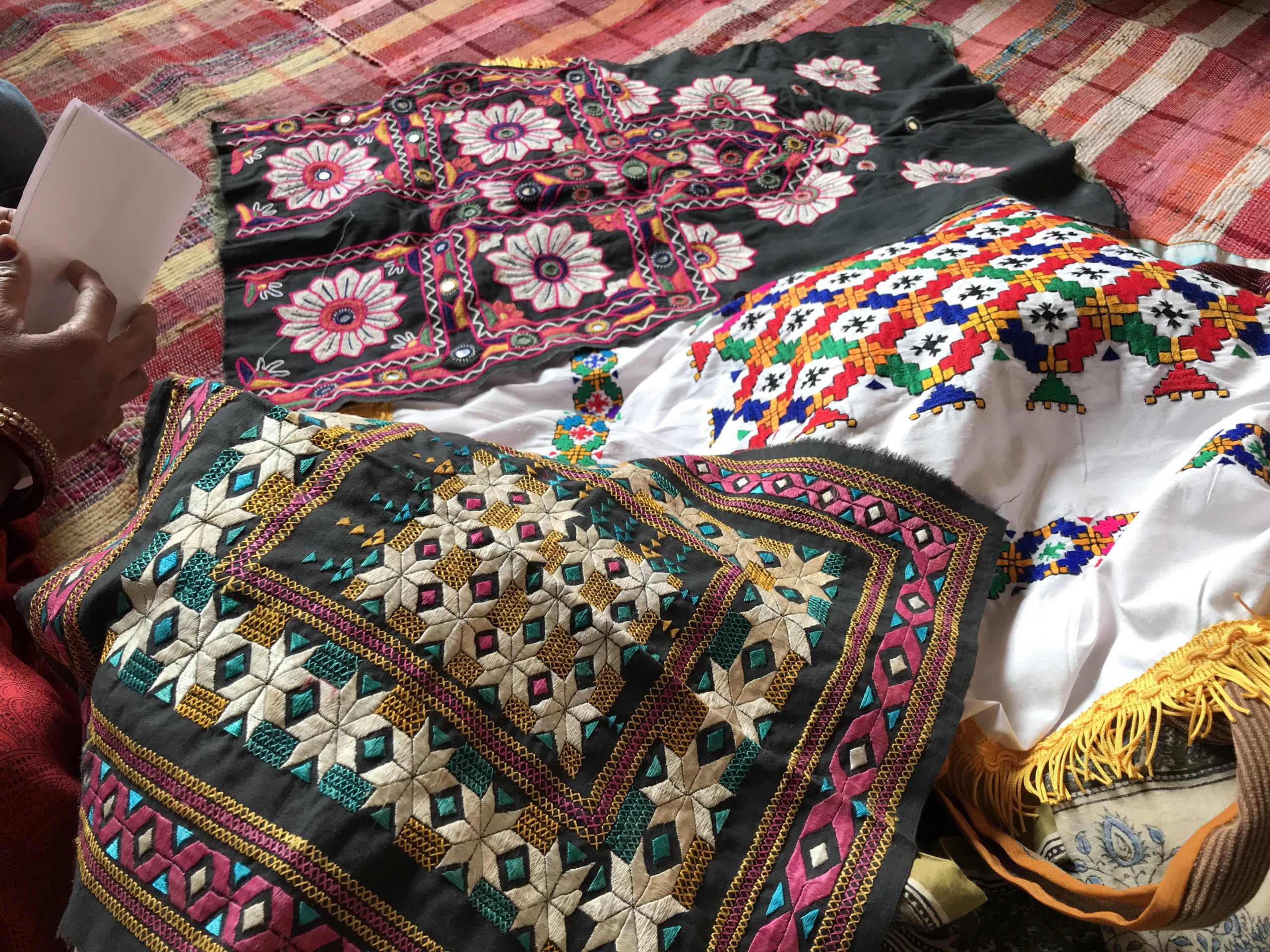 1-Pakistani Hindu- Embroidery-2