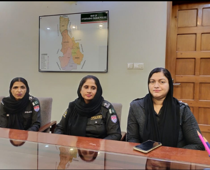 Female-Police-Officers-Sindh-Courier-1
