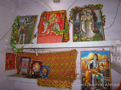 Plenty of paintings depicting figures from Hindu mythology only add to the charm of the temple