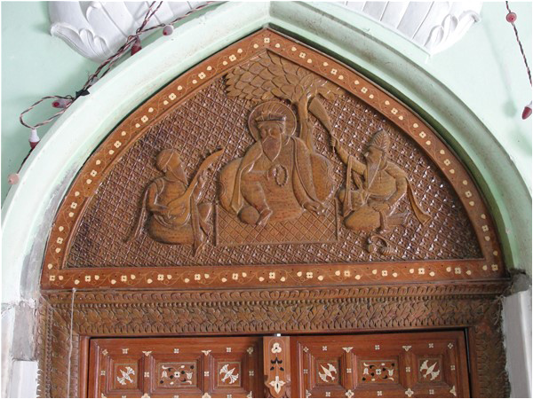 Carved door at the Samadhi of Shankar Bharati