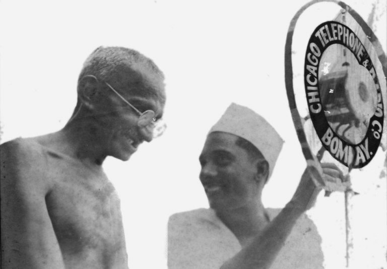 Nanik Motwane, who arranged amplifier for Gandhi’s public meeting in Karachi in 1929