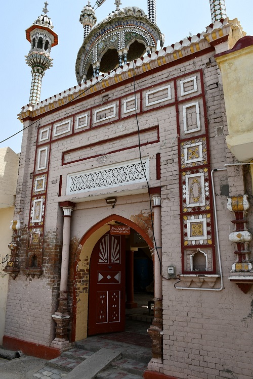 Main gateway to Jamia mosque Fim Kassar