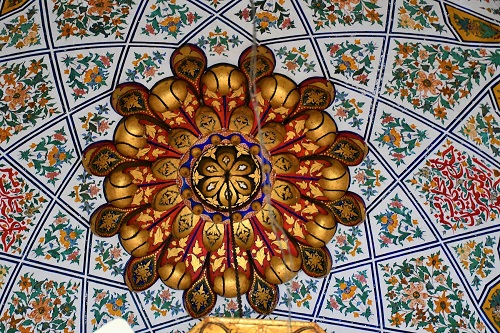 Painting-on-the-domed-ceiling-of-Singwala-Jamia-Mosque