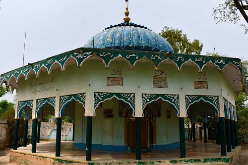 Shrine of Syed Abbas Ali Shah Hamdani and his gaddi nashins