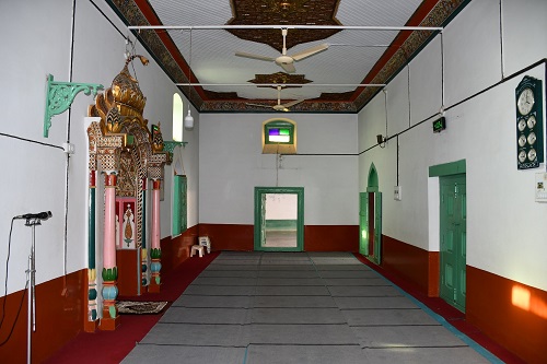View-of-main-prayer-hall-of-the-Singwala-Jamia-mosque