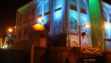 Photo of Hindu custodian of a mosque in Karachi