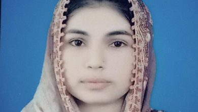Photo of Poverty becomes a barrier for a Darawar girl’s education in Sindh