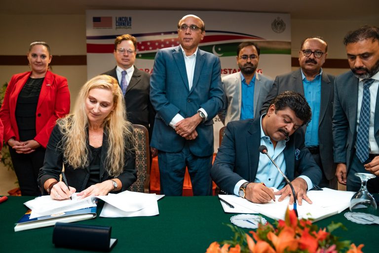 U.S. Consul General renews MoU for Lincoln Corners with Sindh Culture Ministry