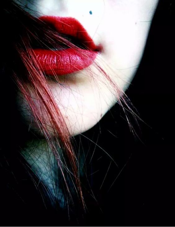 A woman-Lipstick Pinterest