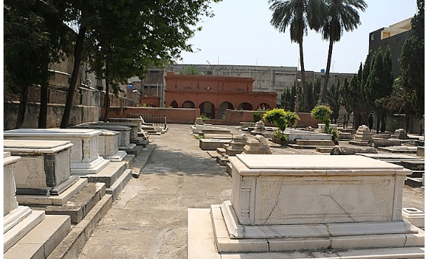 Parsi-Cemetery- Rawalpindi-1