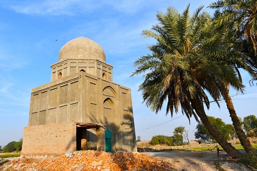 Tomb of Khwaja Pir Fida Mohiuddin Sarhandi at Pir Goth-0