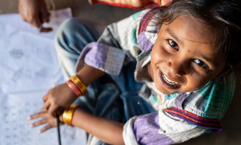 A young girl studies at home in Gujarat India - UNICEF - Panjwani