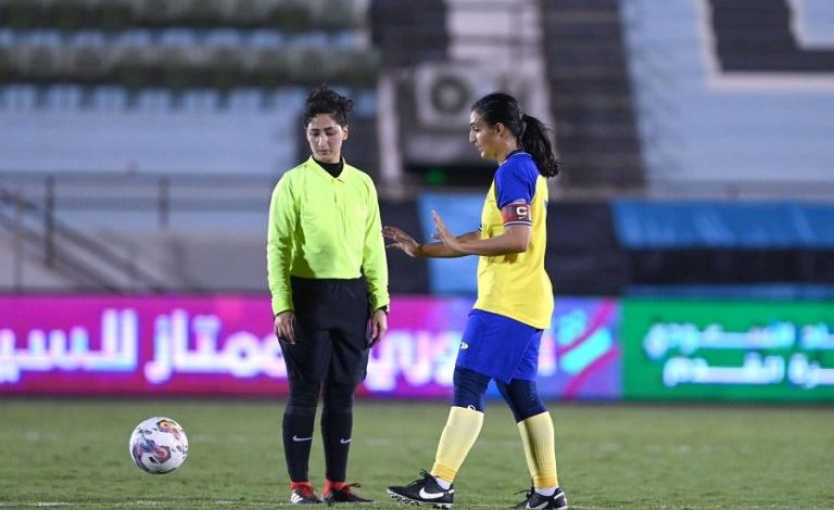 Photo of Saudi woman to referee men’s official international football match