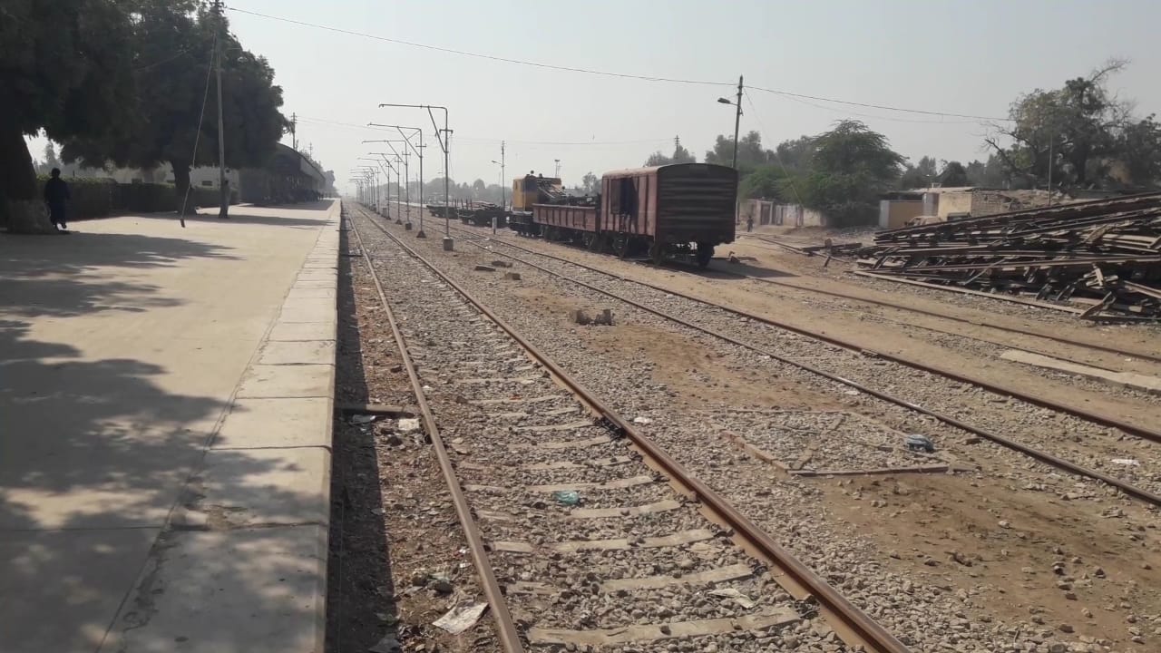Dadu-Railway-station-Sindh-Courier