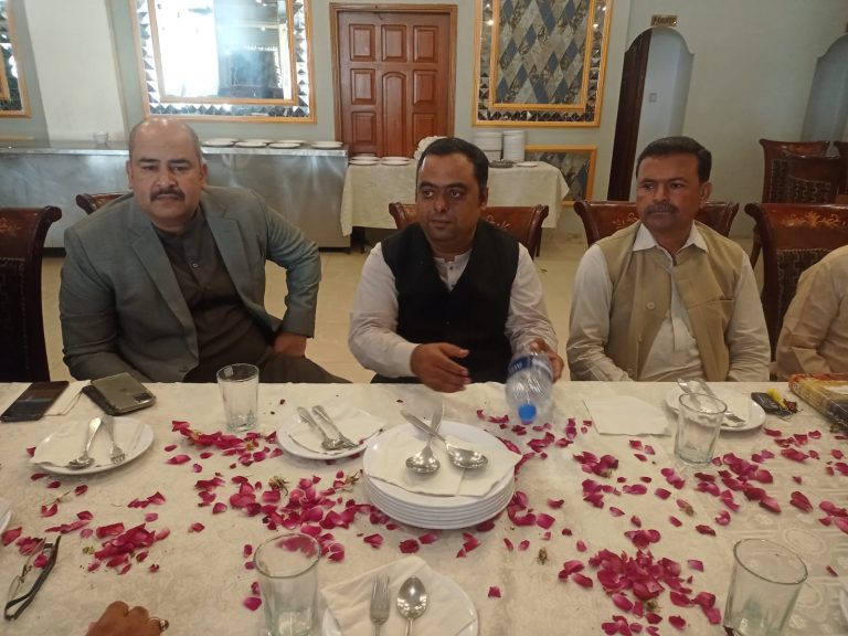 zain shah and khawaja naveed lunch with journalist