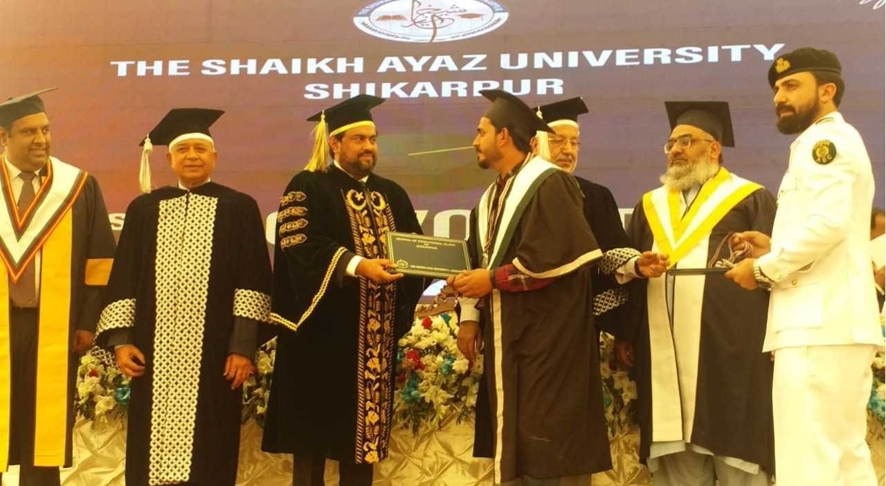 Sheikh-Ayaz-University-Convocation-Sindh Courier-2