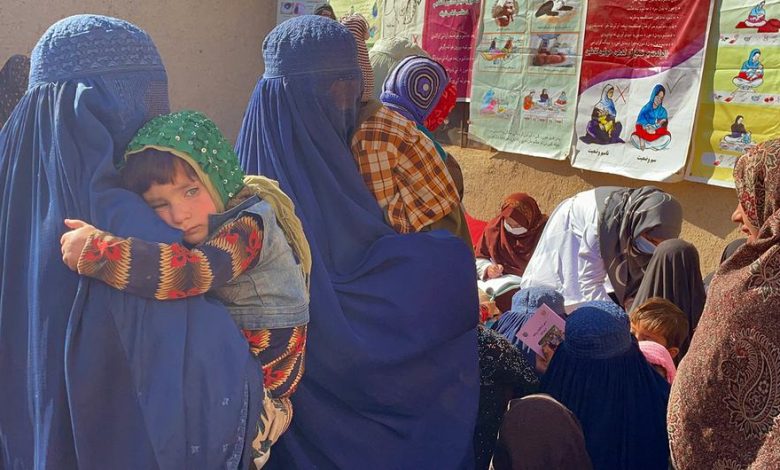 Photo of Afghanistan: Women tell UN rights experts ‘we’re alive, but not living’