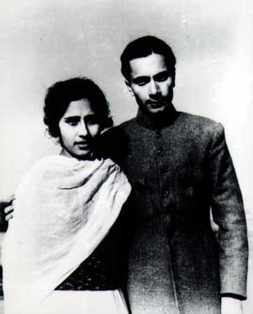 Balraj_Sahani_with_his_wife_Damayanti,_1936